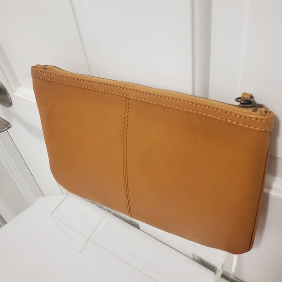 Comptoir Des Cotonniers Woven Leather Large Clutch/Wristlet, Zip Close - Picture 13 of 15